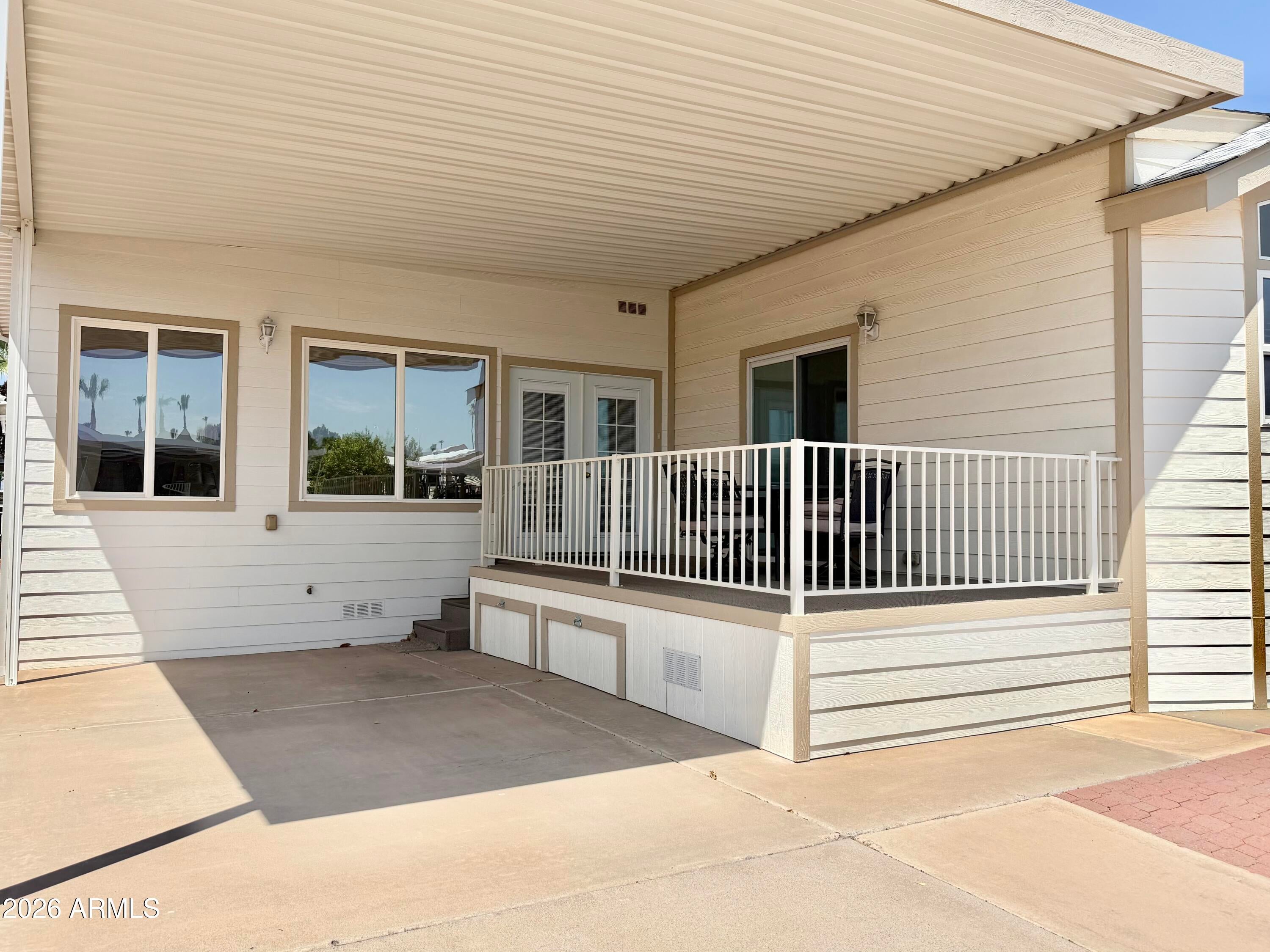 111 S GREENFIELD Road 258