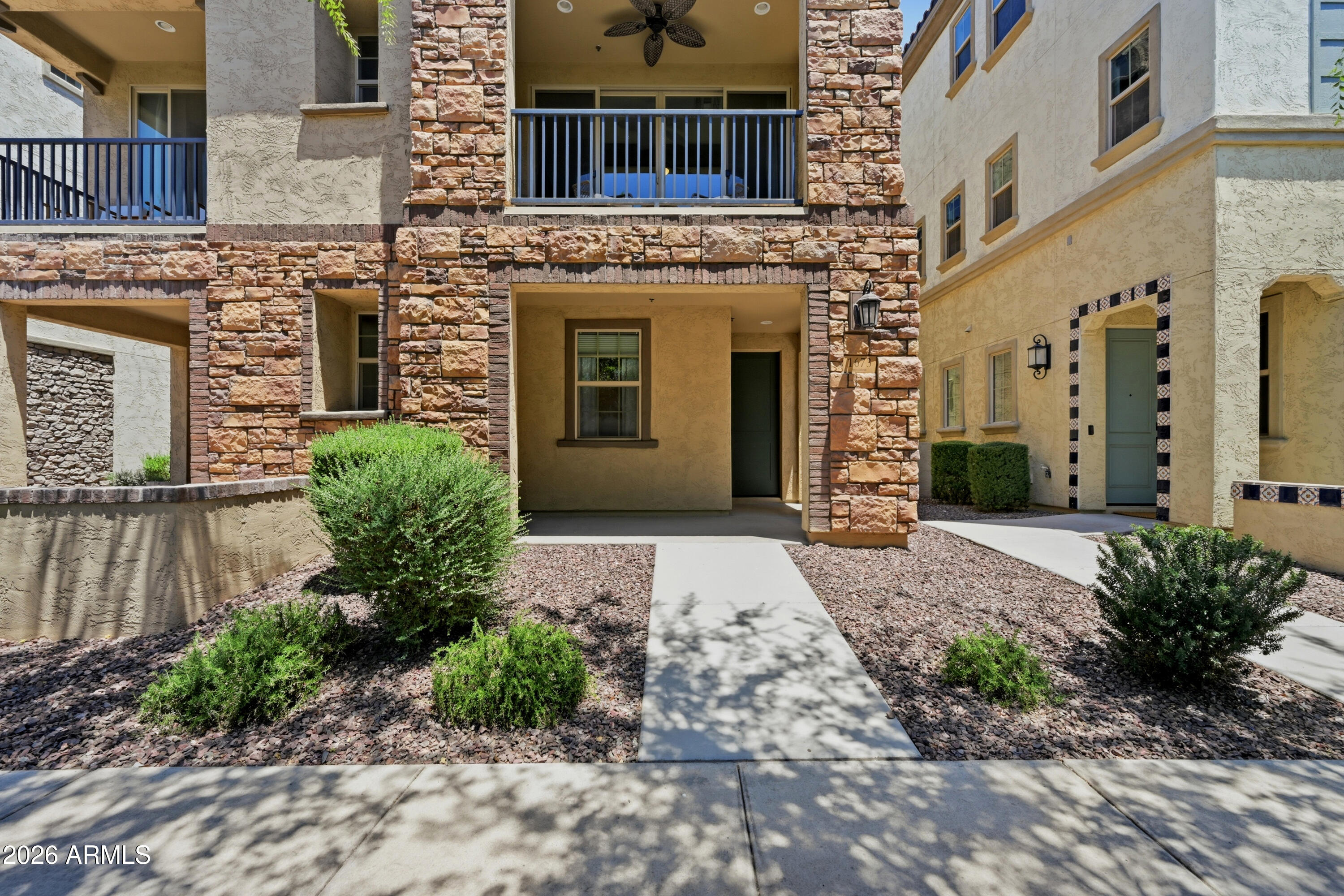 1673 E DOGWOOD Lane