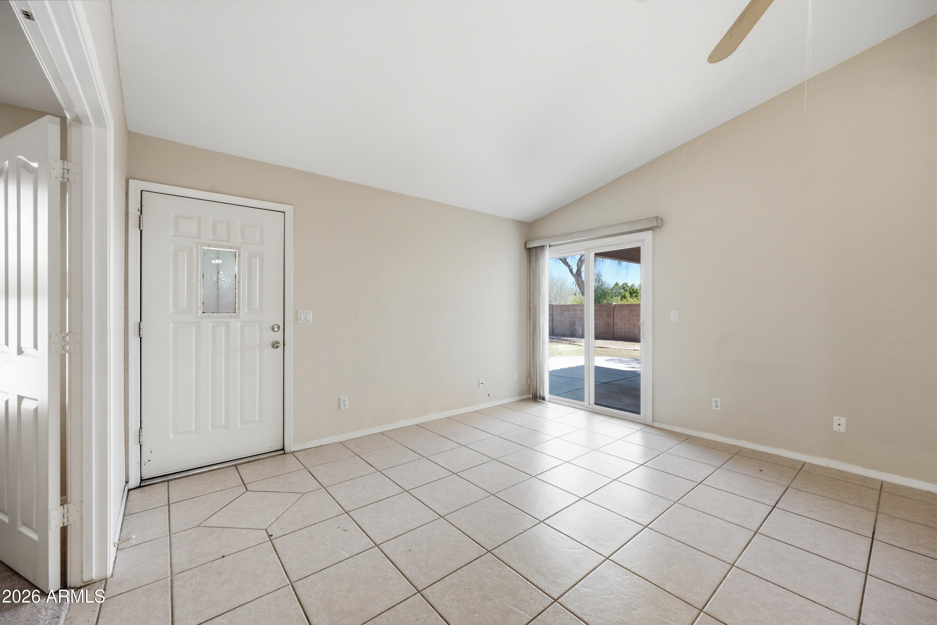 1025 W JEANINE Drive