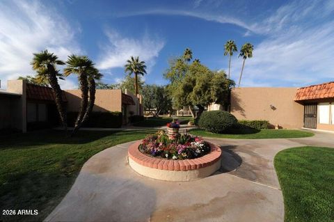 Photo of 1320 E Bethany Home Road #86, Phoenix, AZ 85014 (MLS # 6966547)