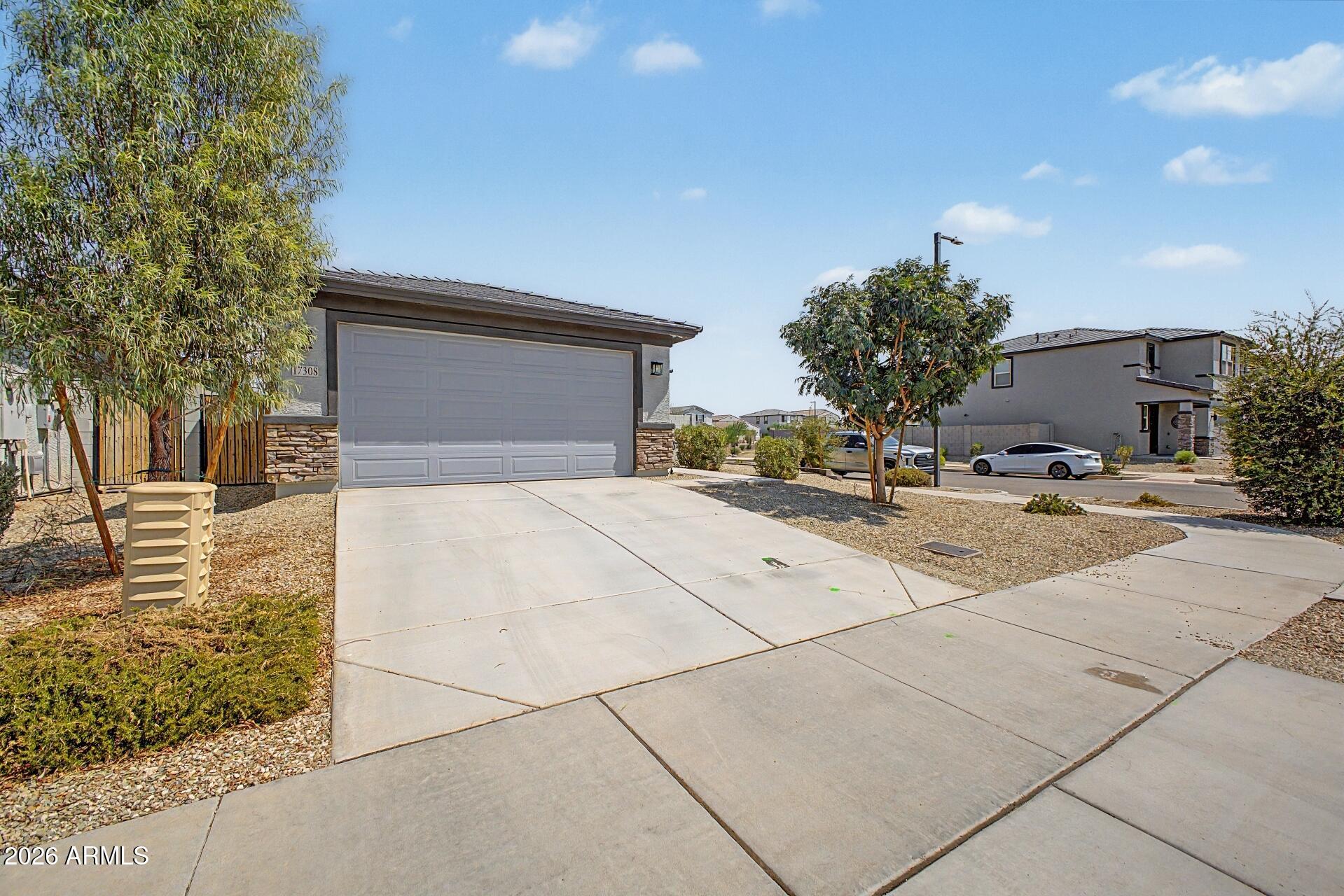 17308 W DALEY Lane
