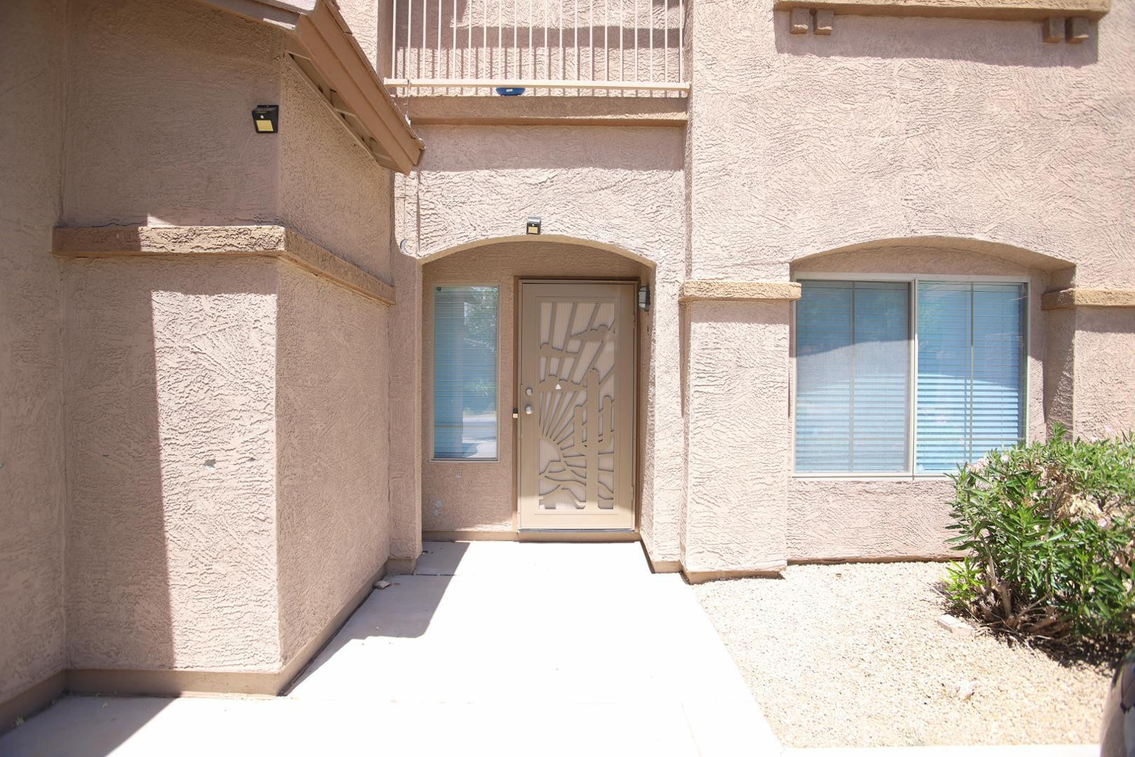 512 E Rainbow Drive