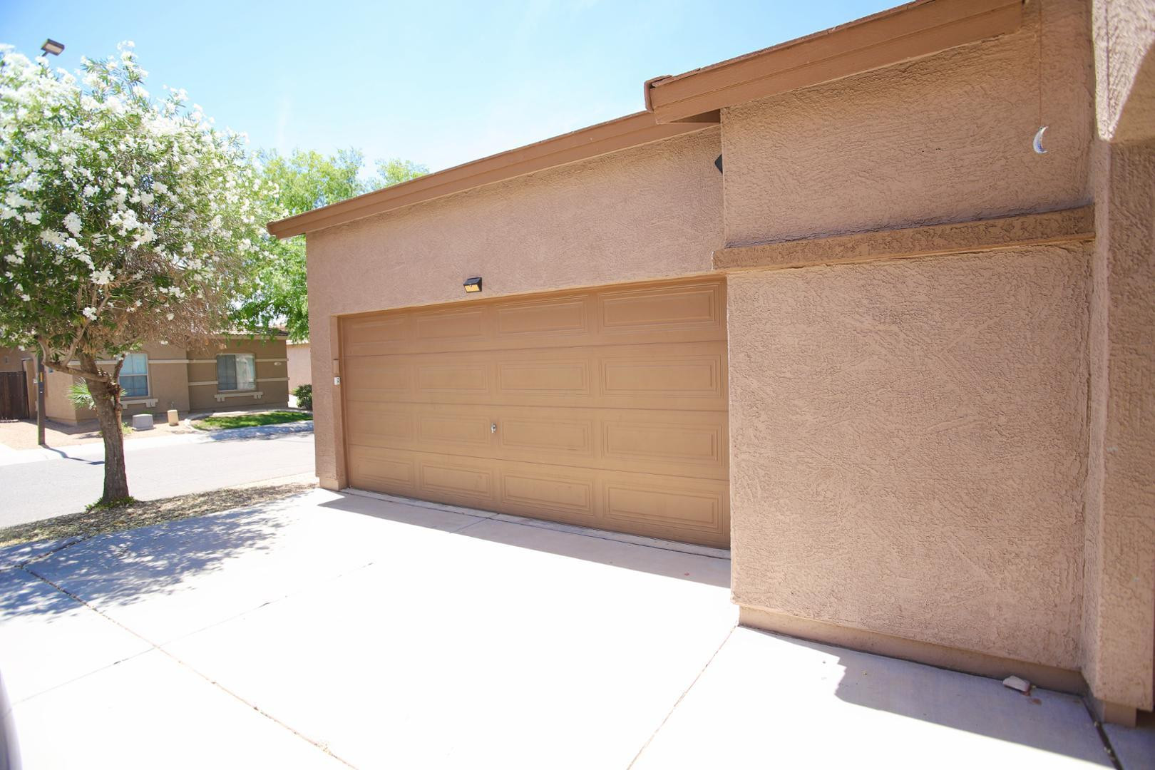 512 E Rainbow Drive