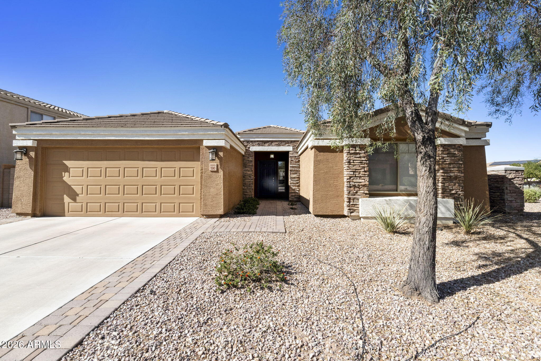1243 W CASTLE Drive