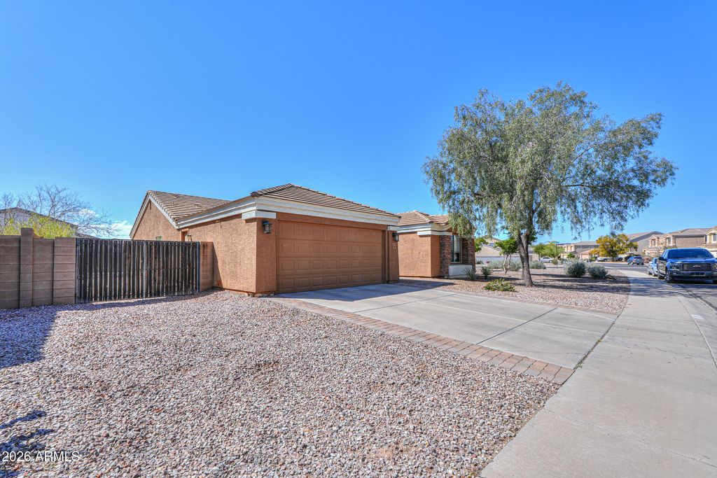 Photo of 1243 W Castle Drive, Casa Grande, AZ 85122 (MLS # 6996333)