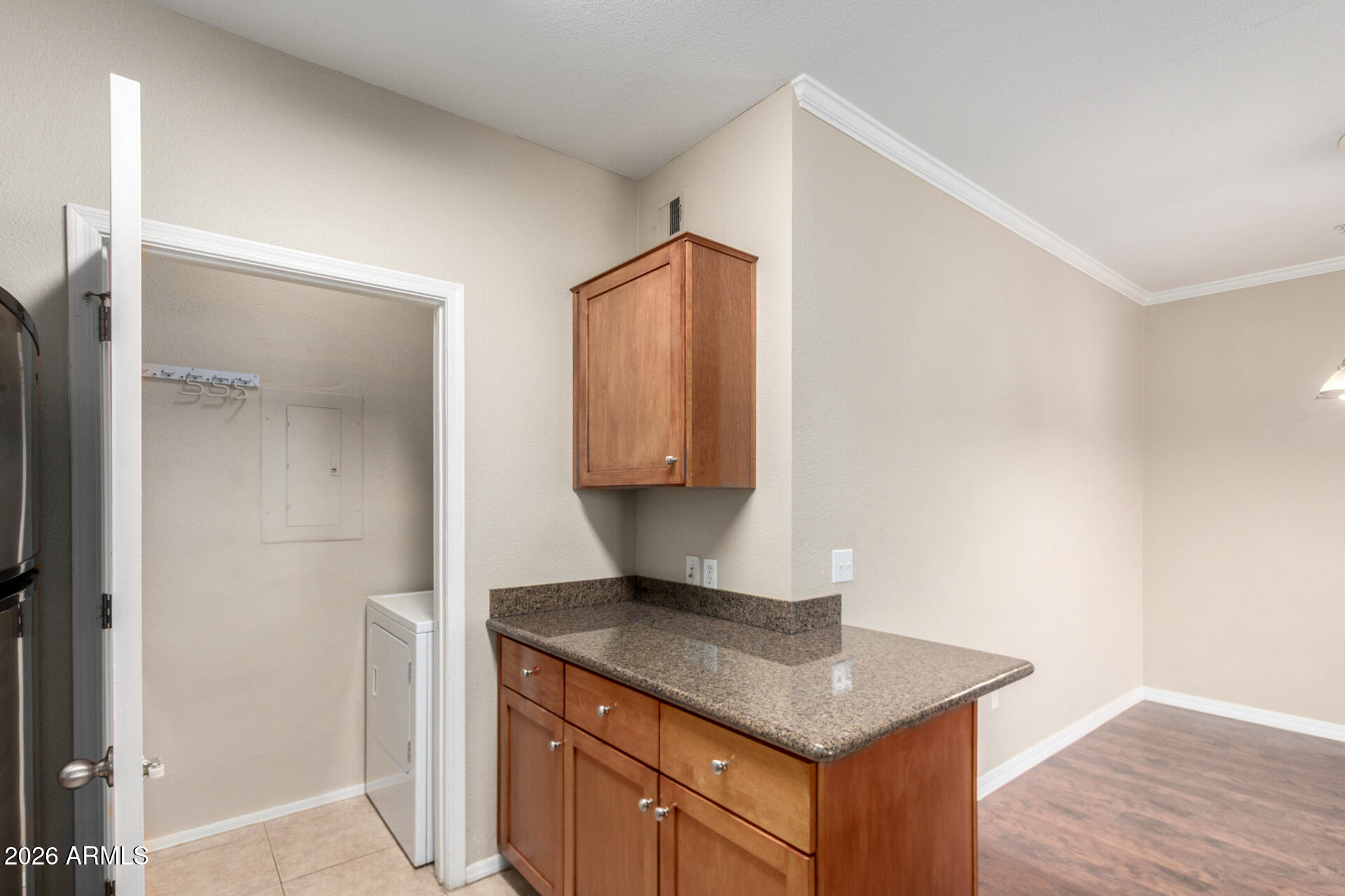 5345 E VAN BUREN Street 308