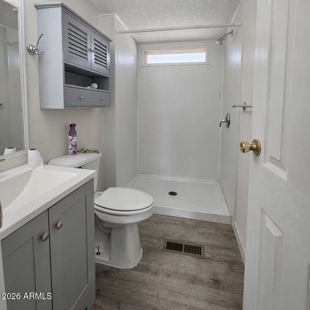 3405 S Tomahawk Road -- 301