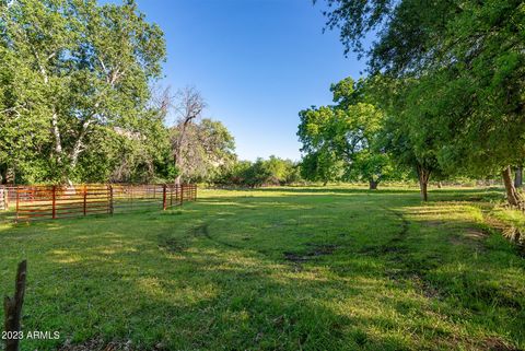 Single Family Residence in Globe AZ 1571 FRS 87 -- 86.jpg