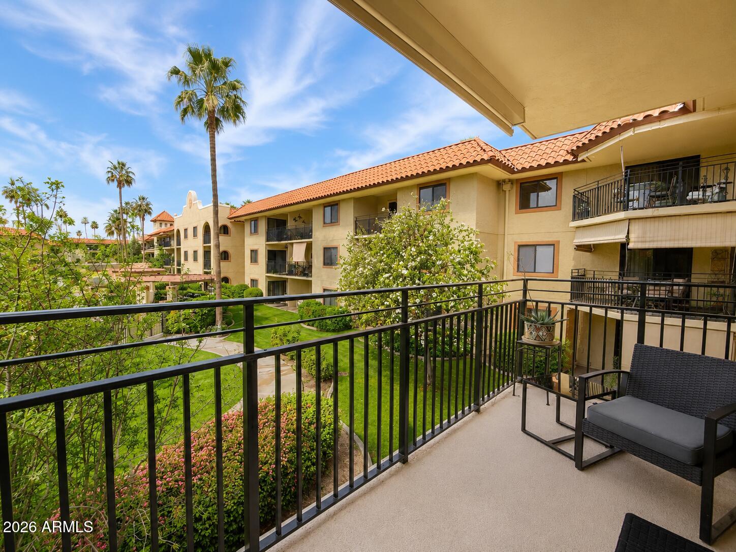 10330 W Thunderbird Boulevard C202
