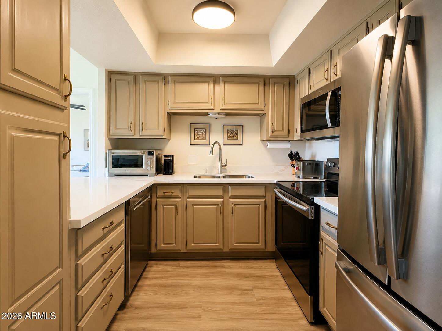 10330 W Thunderbird Boulevard C202