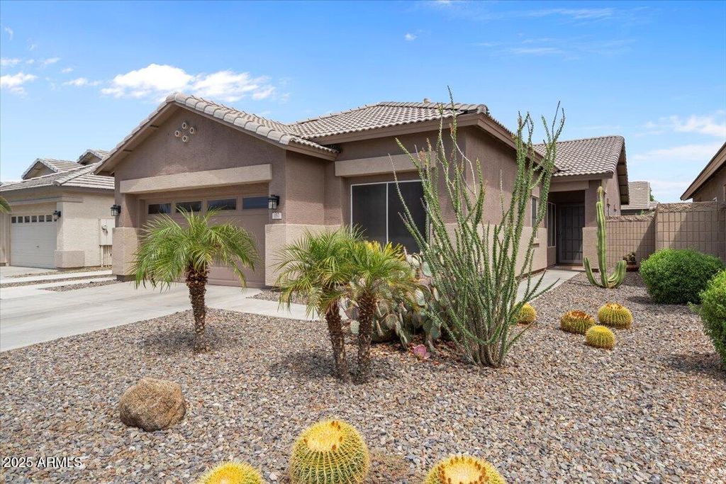 Photo of 157 N 116th Lane, Avondale, AZ 85323 (MLS # 6913799)