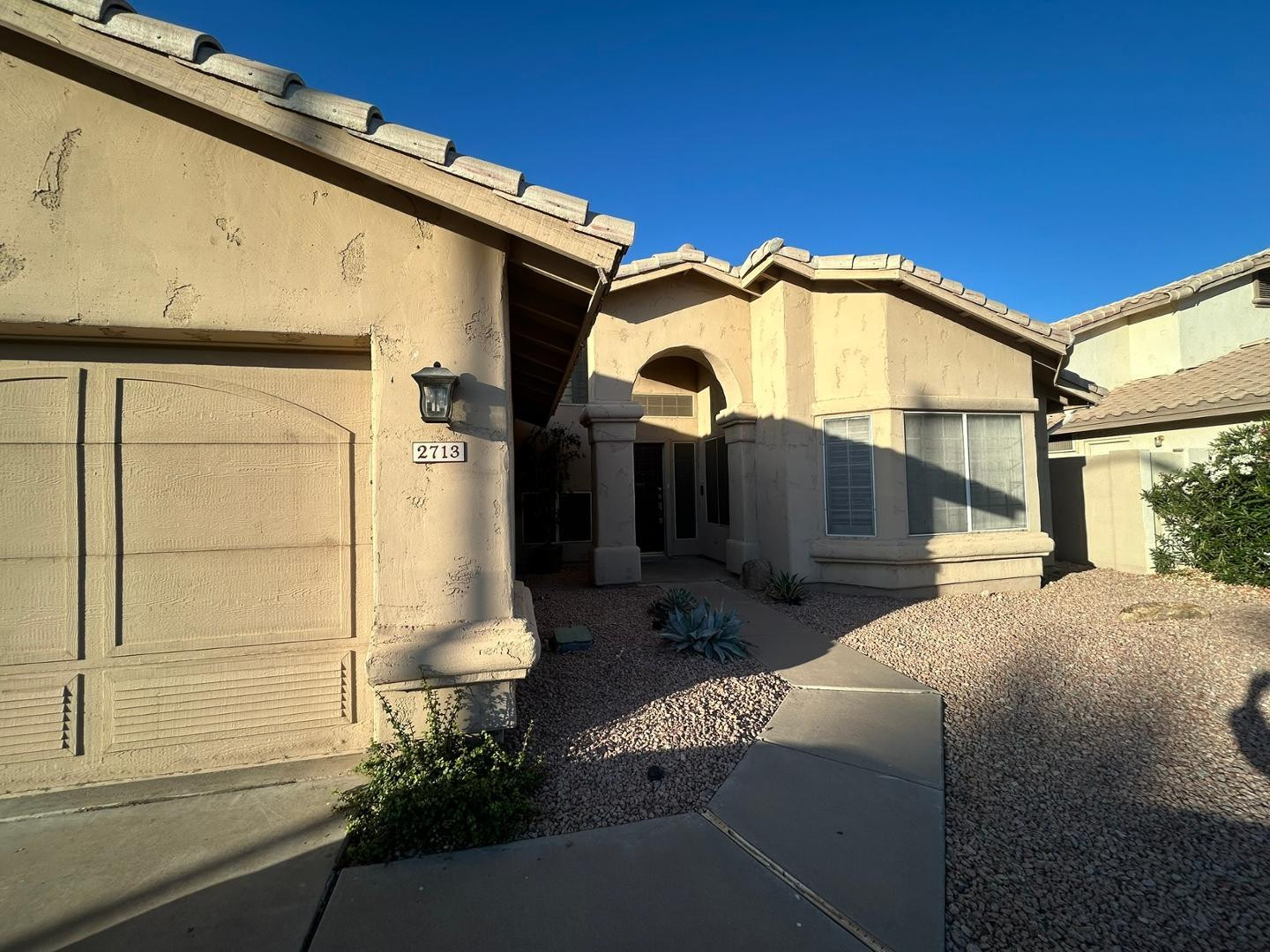 2713 E Verbena Drive