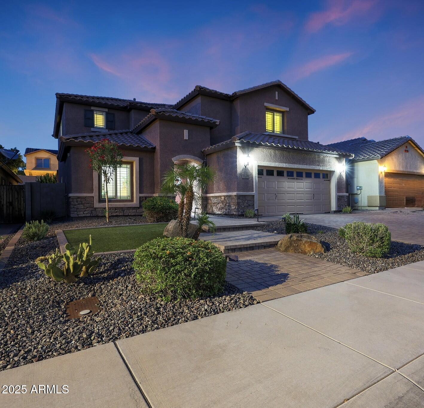 10746 W DESERT ELM Lane