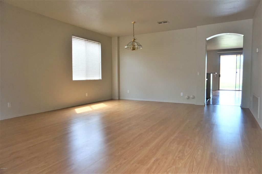 Photo of 562 N Kimberlee Way, Chandler, AZ 85225 (MLS # 6924865)