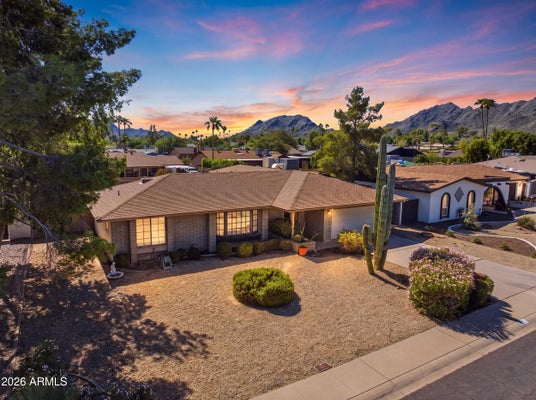 2627 E CANNON DR, PHOENIX, AZ 85028 - Image 8f68eea9e1f5805f82d5fb2b093884b5/3945509858