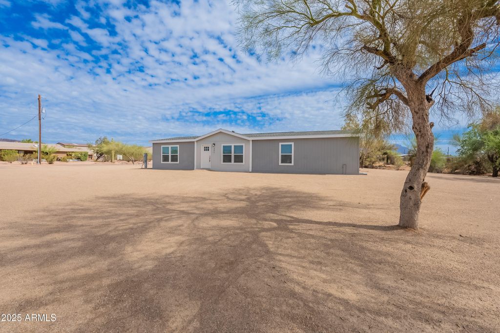 Photo of 2171 N Valley Drive, Apache Junction, AZ 85120 (MLS # 6934364)