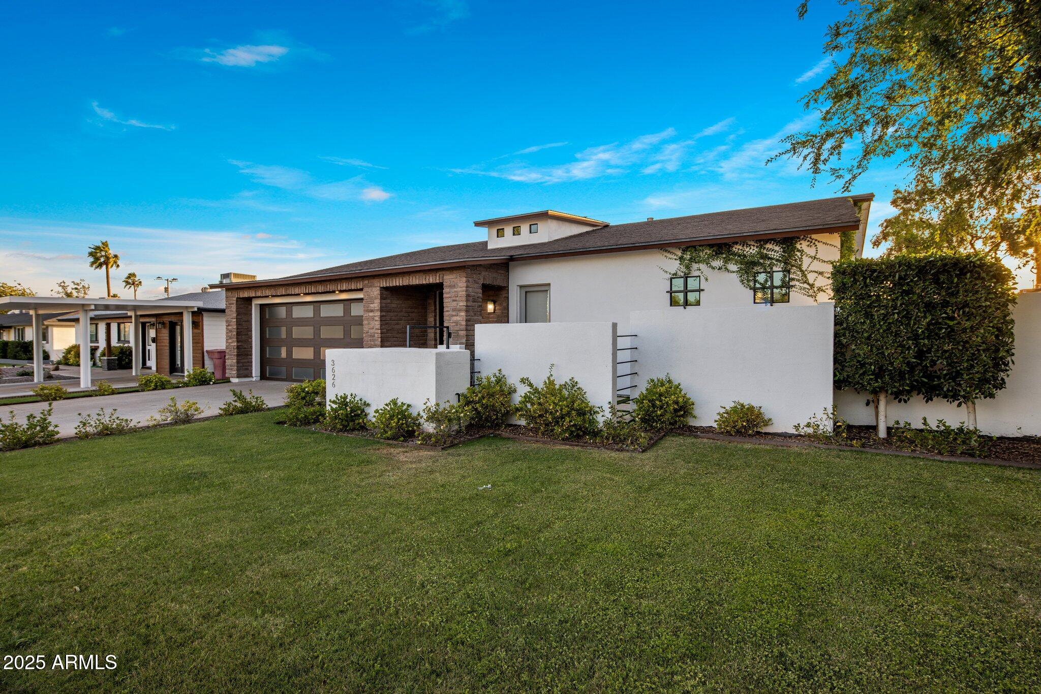 3626 N MOHAVE Way