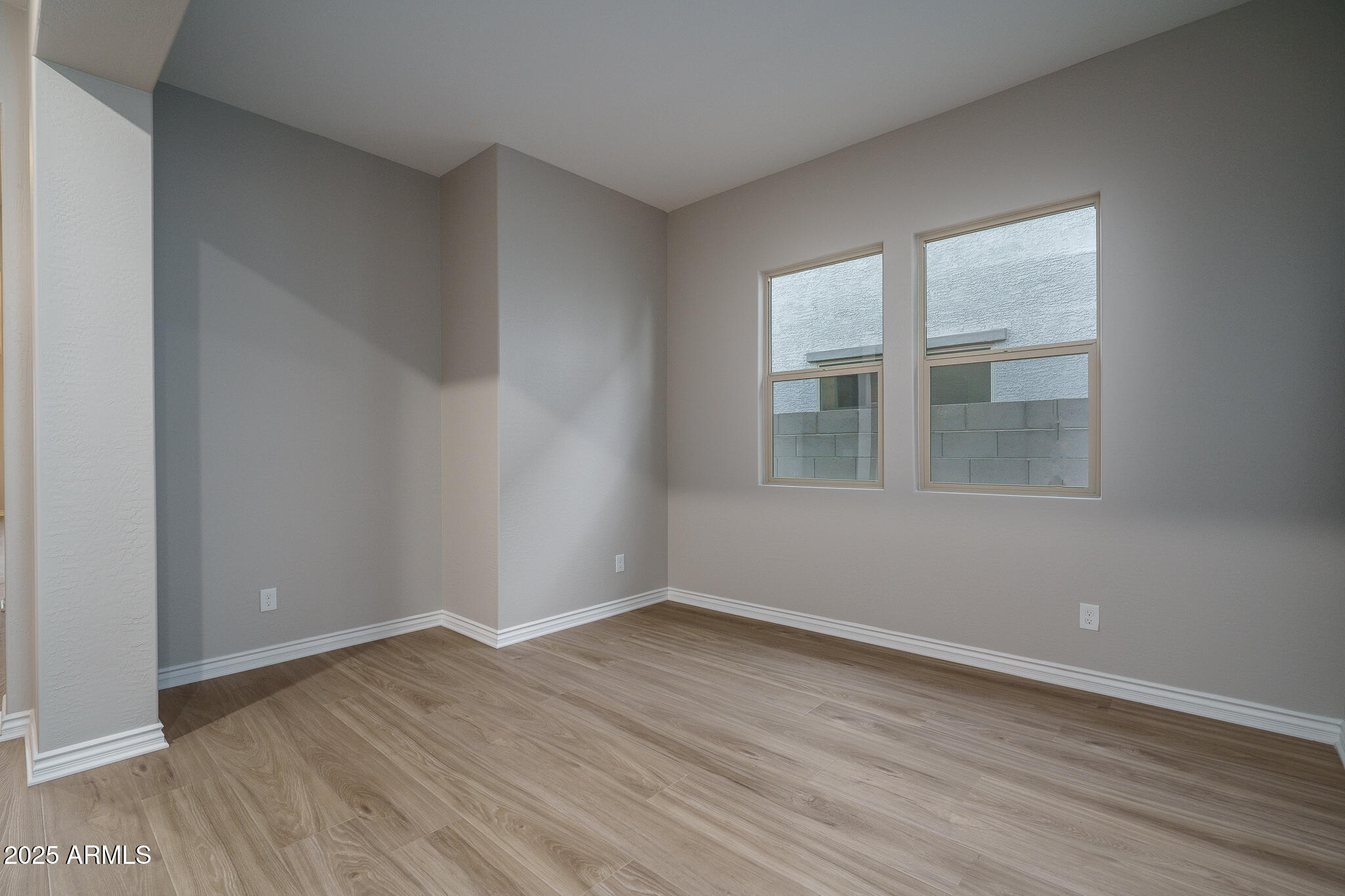 18730 W WESTVIEW Street