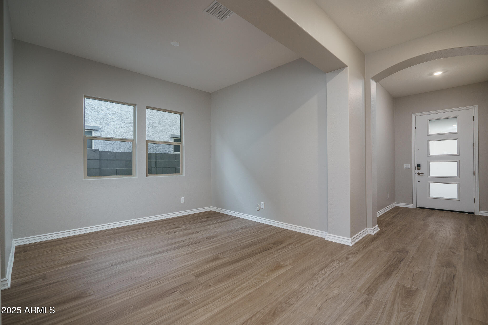 18730 W WESTVIEW Street