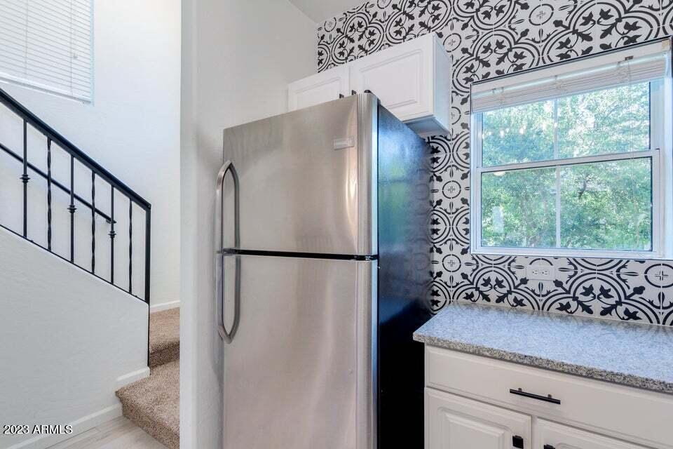 160 W COMMERCE Court