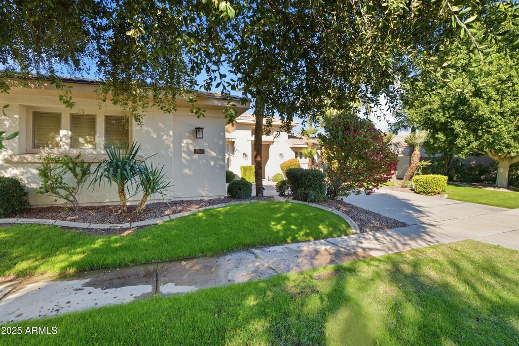 Photo of 1802 W Mead Place, Chandler, AZ 85248 (MLS # 6951467)