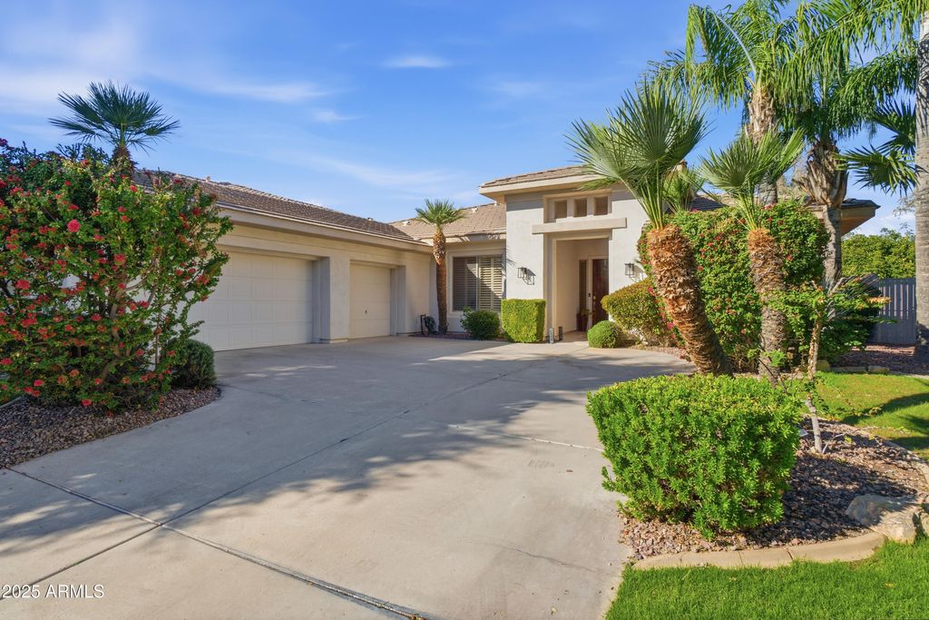 Photo of 1802 W Mead Place, Chandler, AZ 85248 (MLS # 6951467)