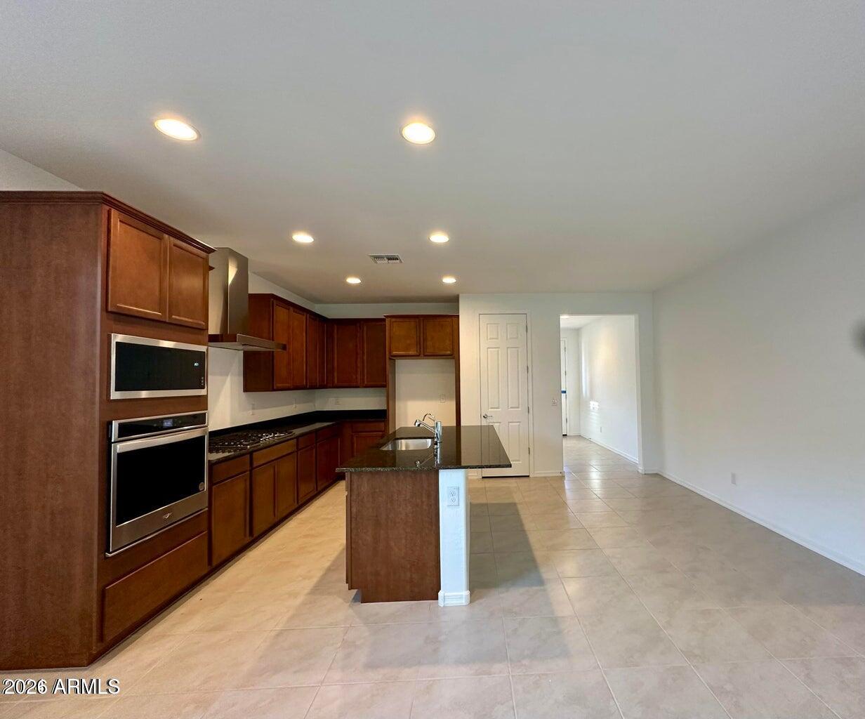 4421 W Palace Station Road