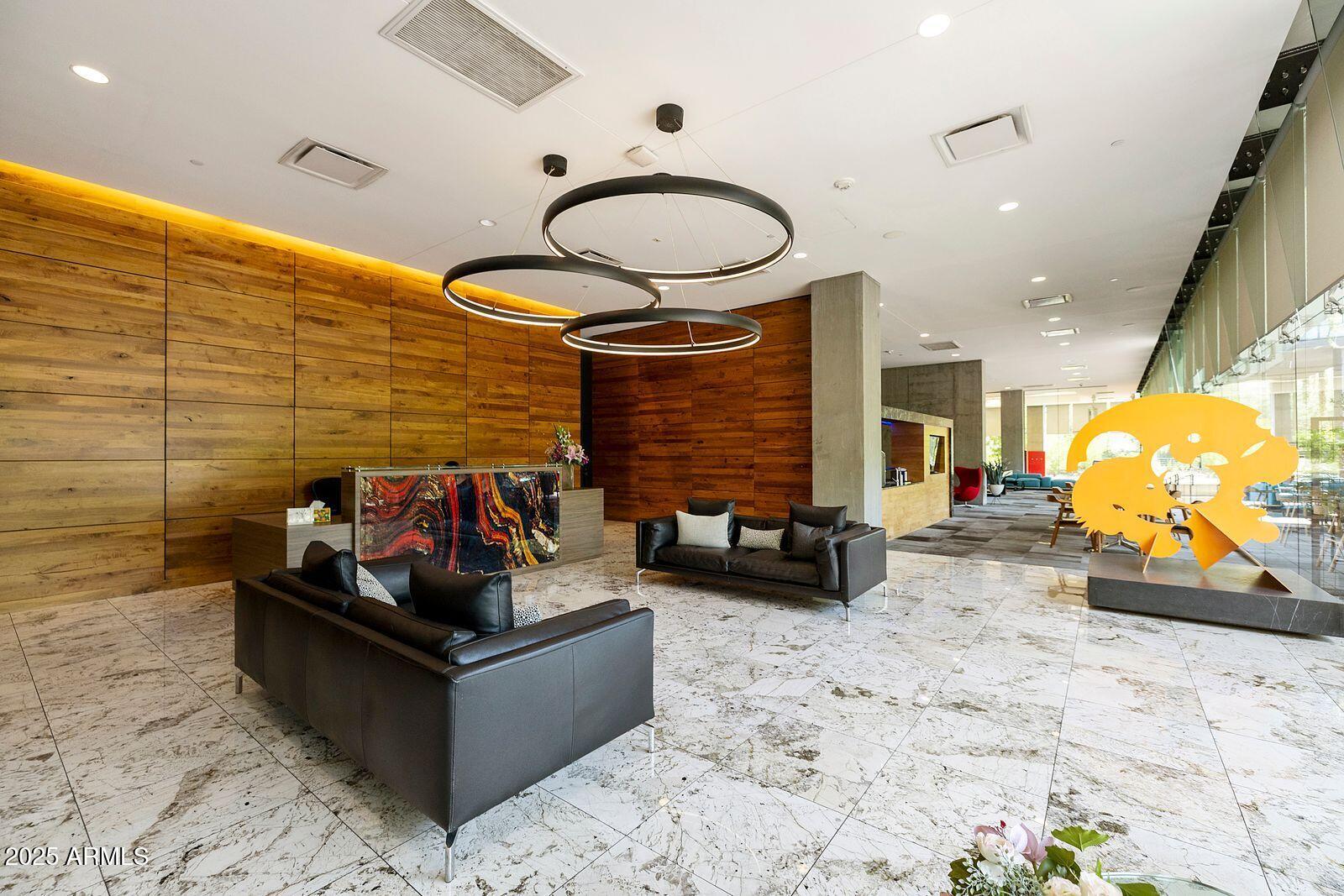 7120 E Kierland Boulevard 409