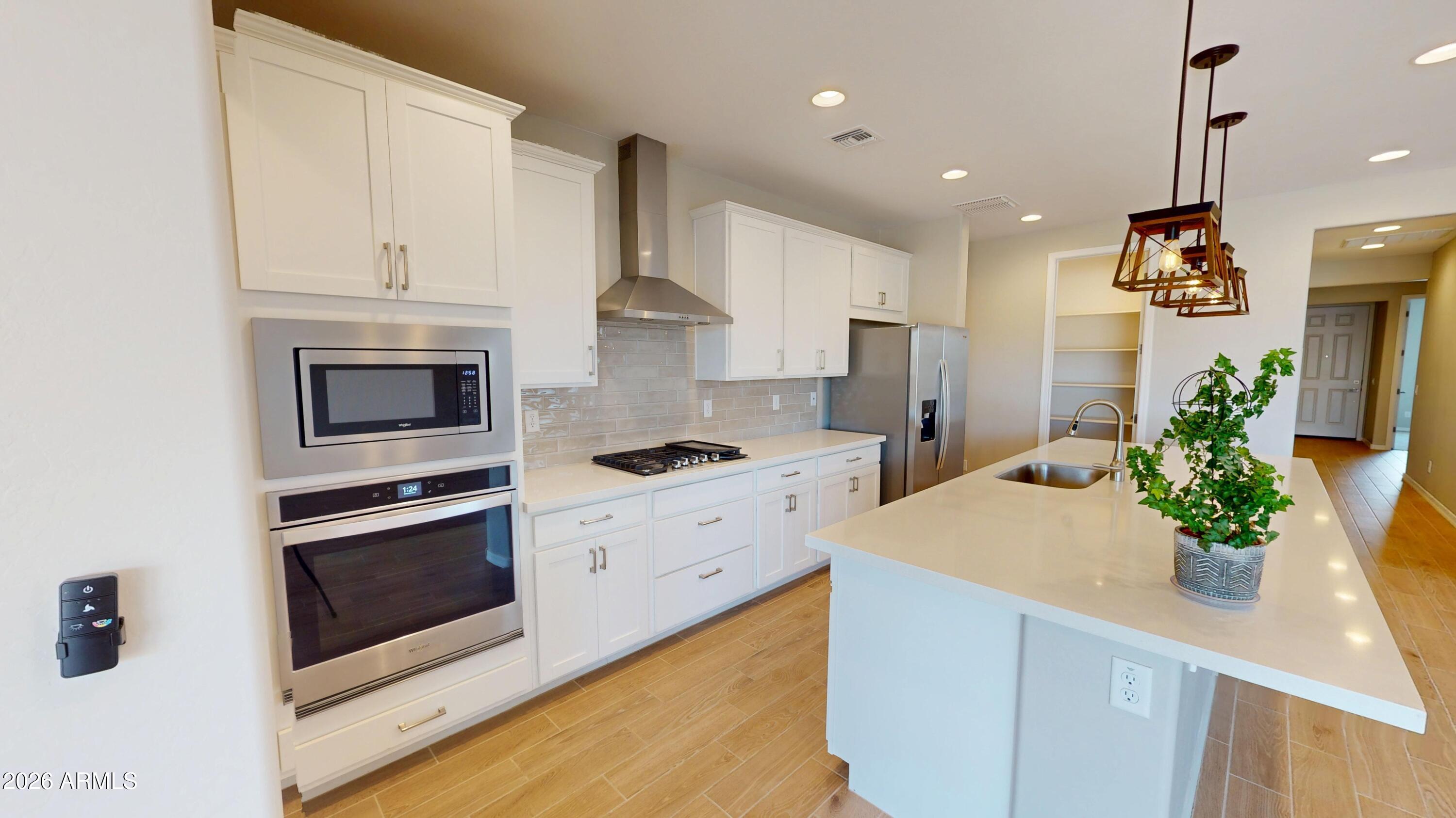 17336 W LYNX Road