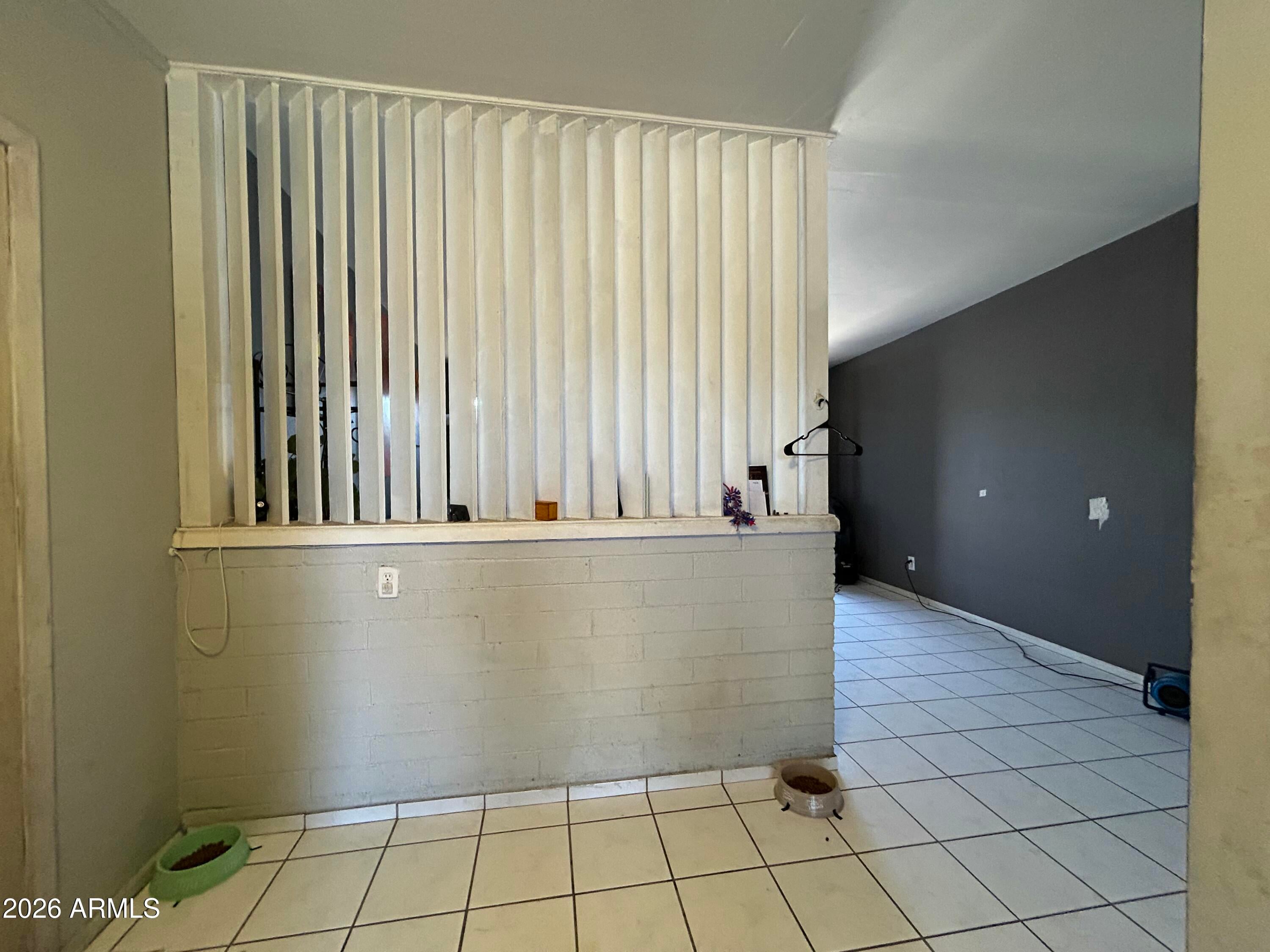 2312 E NANCY Lane