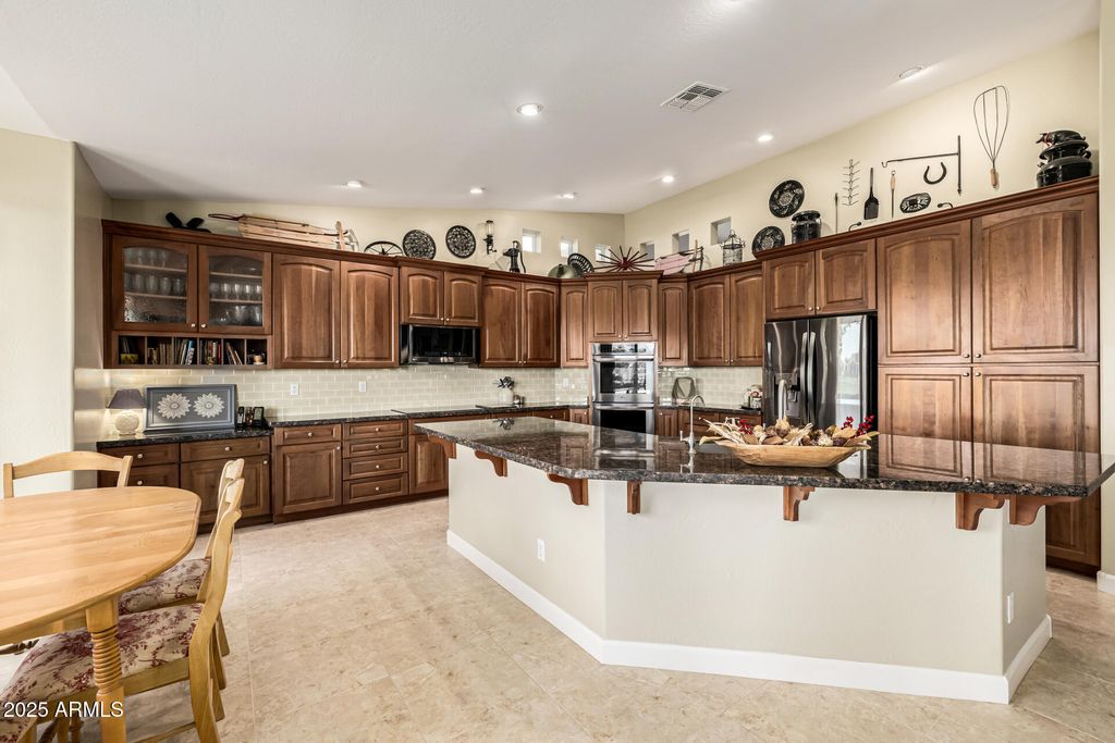 Photo of 16086 W Cambridge Avenue, Goodyear, AZ 85395 (MLS # 6919580)