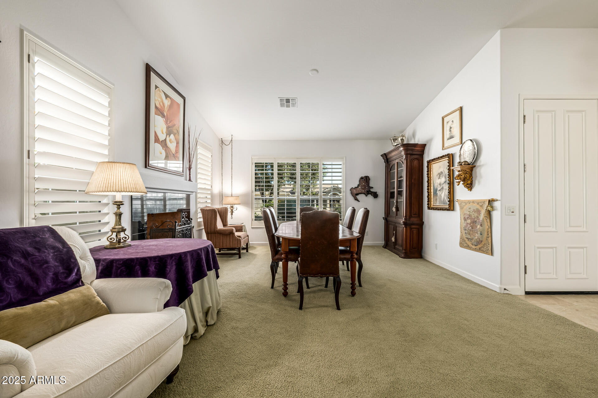 16086 W CAMBRIDGE Avenue