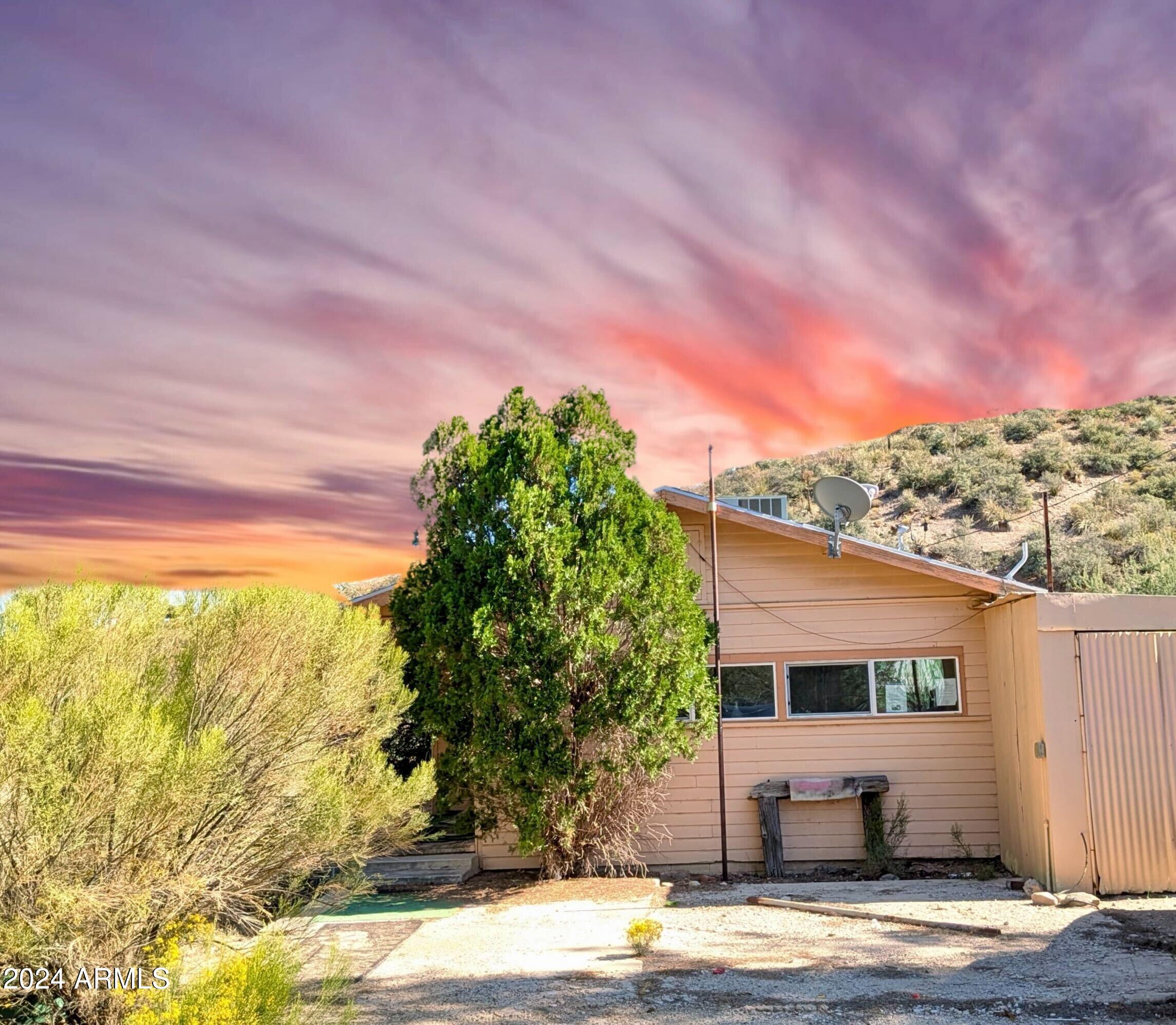 642 W EAGLES Bluff