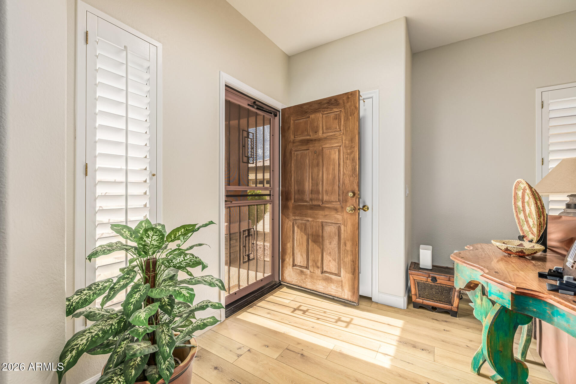 6618 W HONEYSUCKLE Drive W