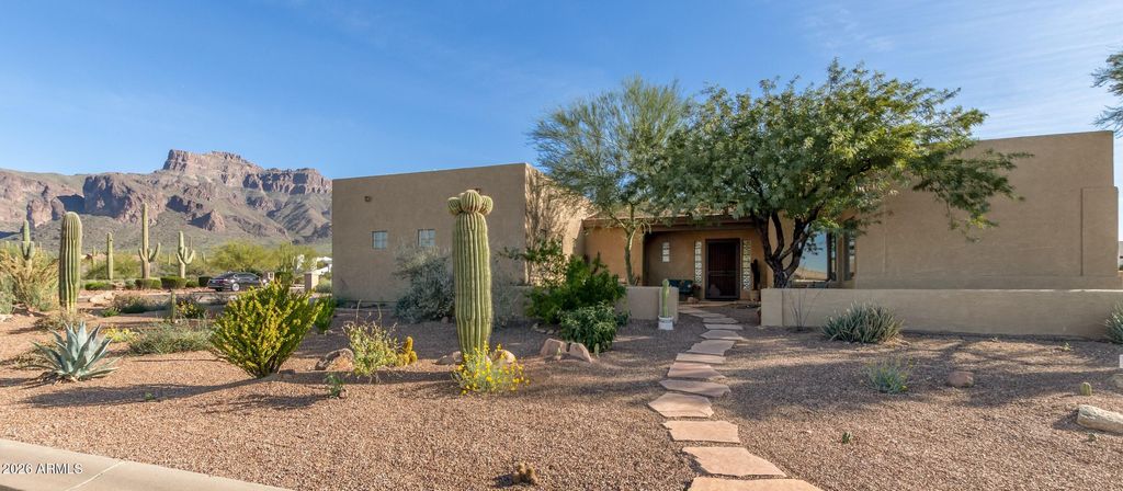 Photo of 6619 E Quail Hideaway Lane, Gold Canyon, AZ 85119 (MLS # 6921042)