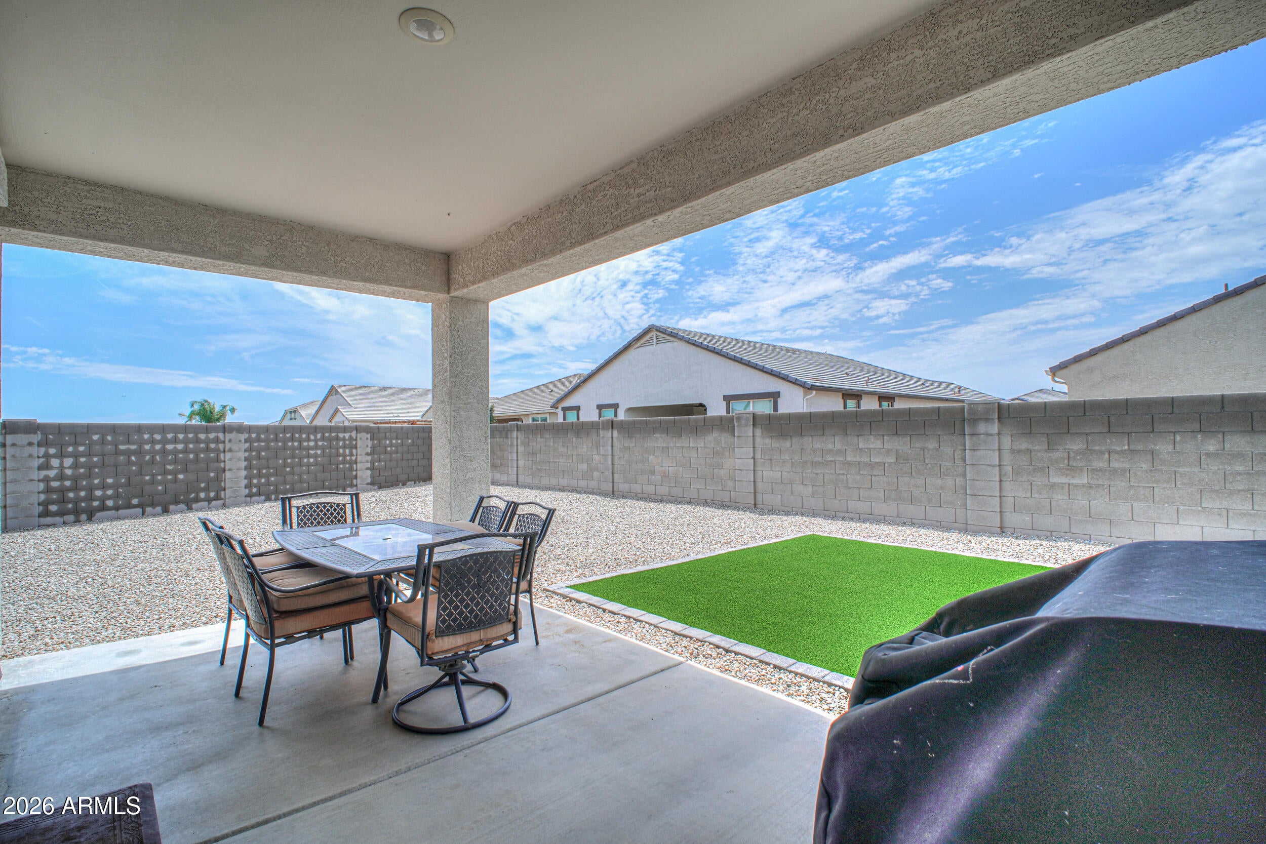 37803 W SANTA MONICA Avenue