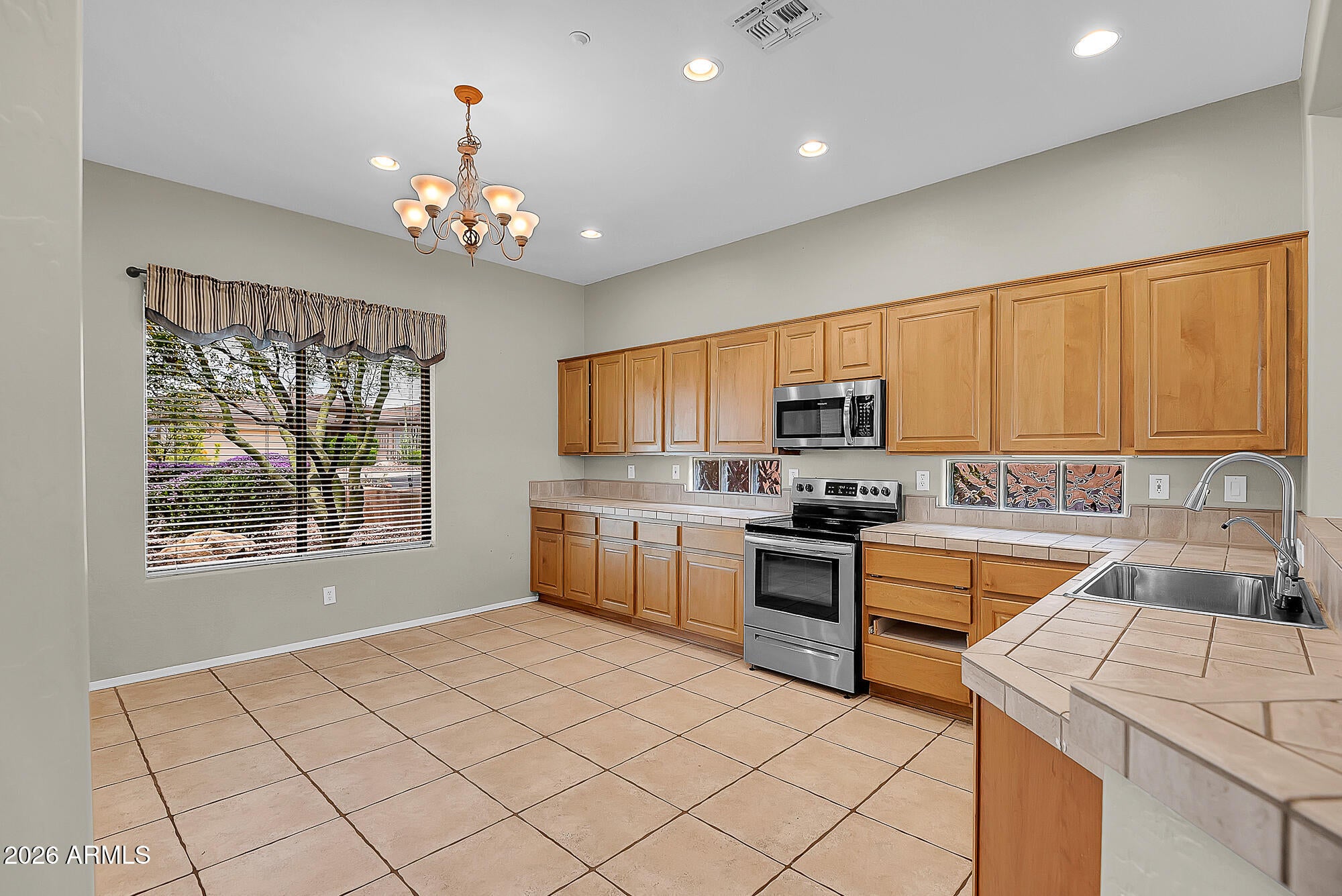 41721 N SHADOW CREEK Way