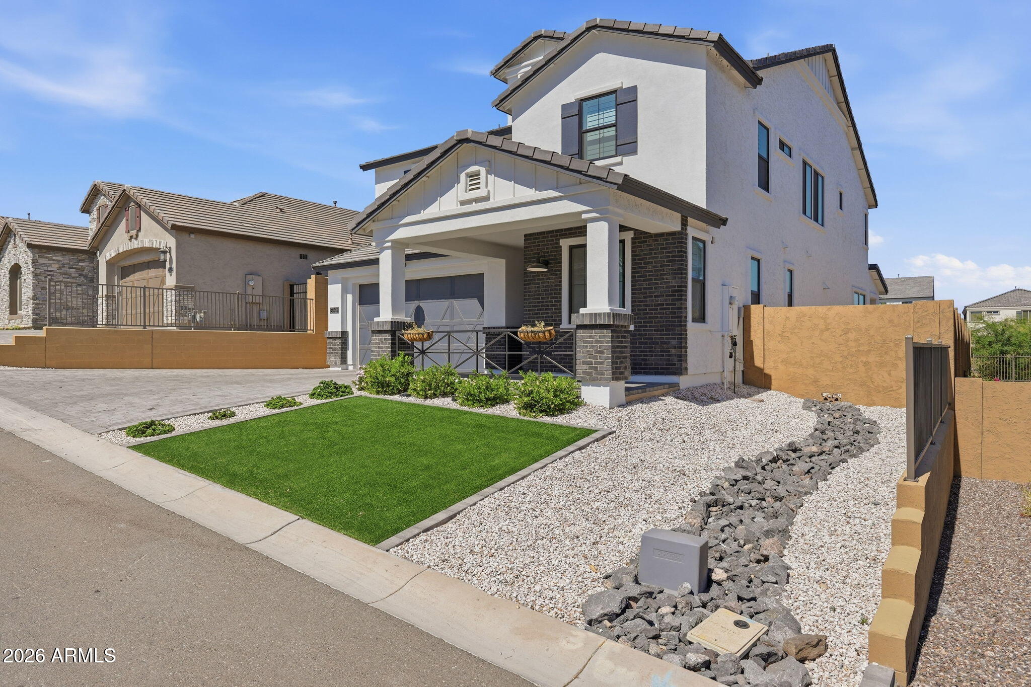 3746 N SHENANDOAH --