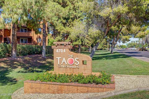 Photo of 4704 E Paradise Village Parkway N #121, Phoenix, AZ 85032 (MLS # 7058025)