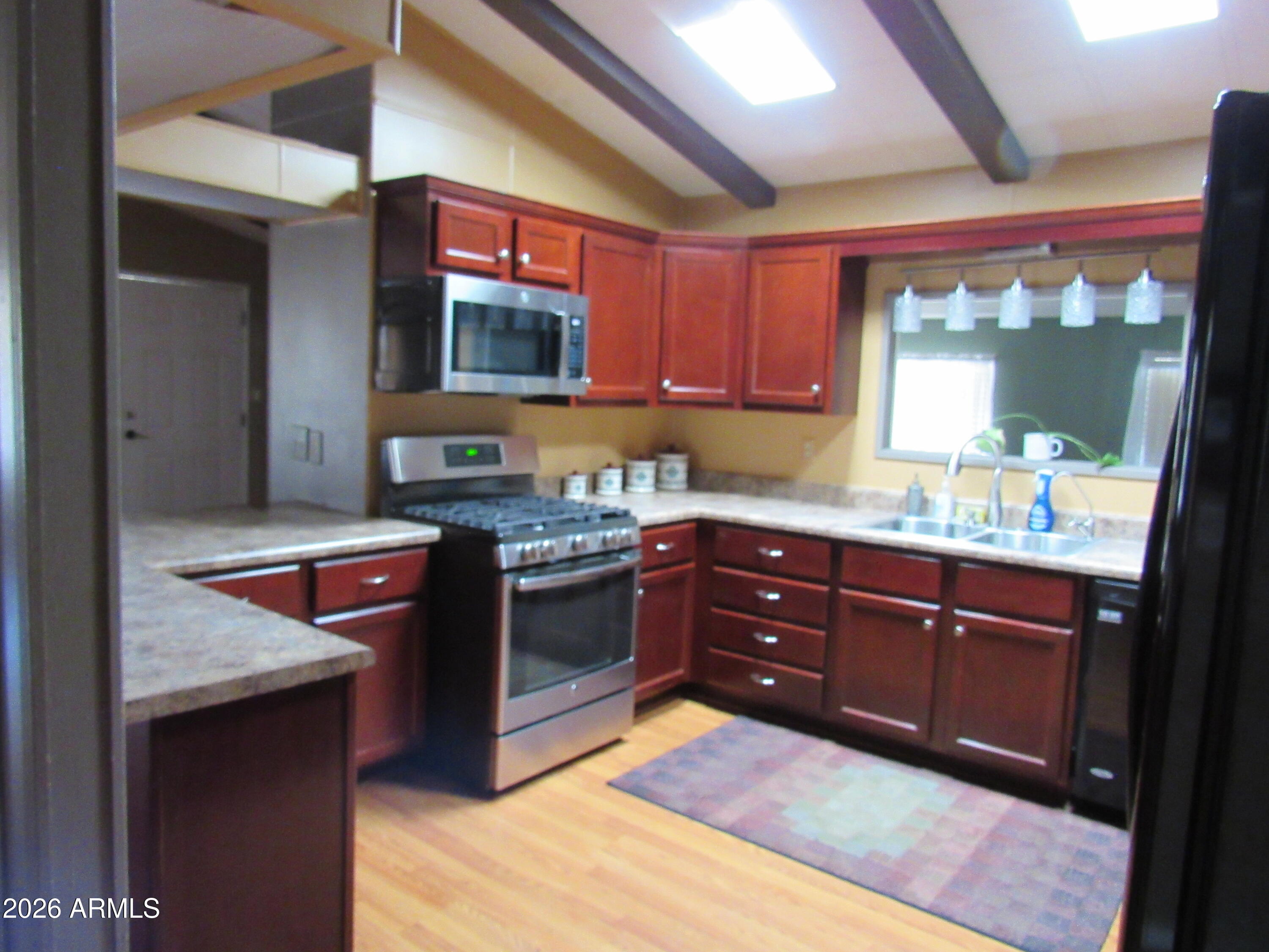 3411 S CAMINO SECO -- 527