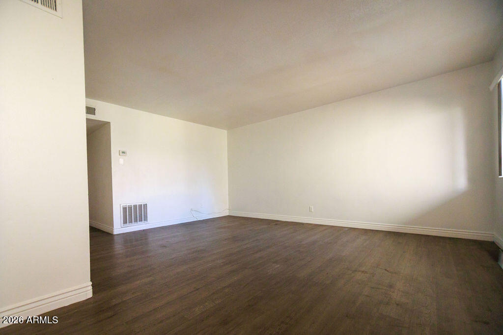 1702 W Tuckey Lane 103