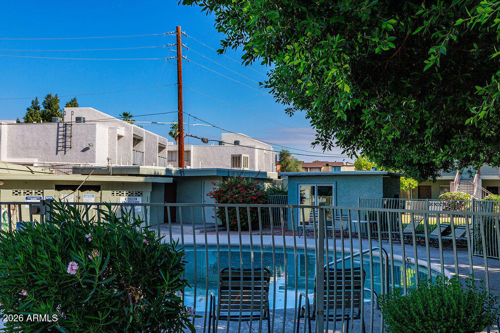 1702 W Tuckey Lane 103