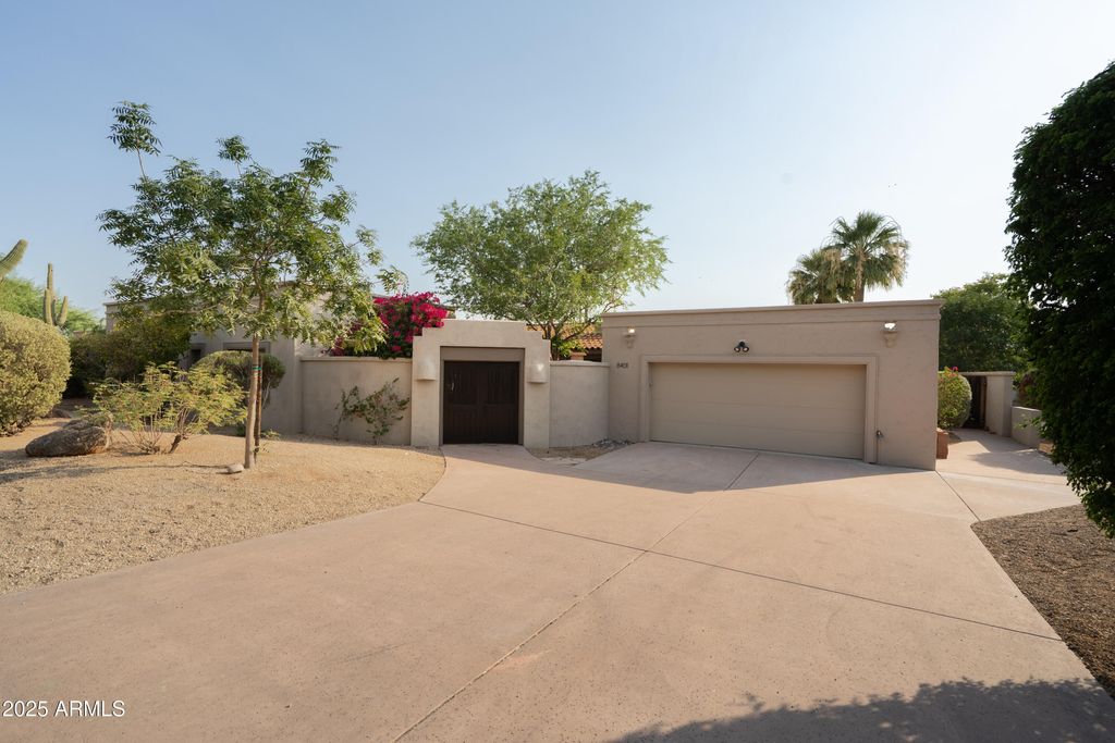 Photo of 8401 E Vista Del Lago, Scottsdale, AZ 85255 (MLS # 6959111)
