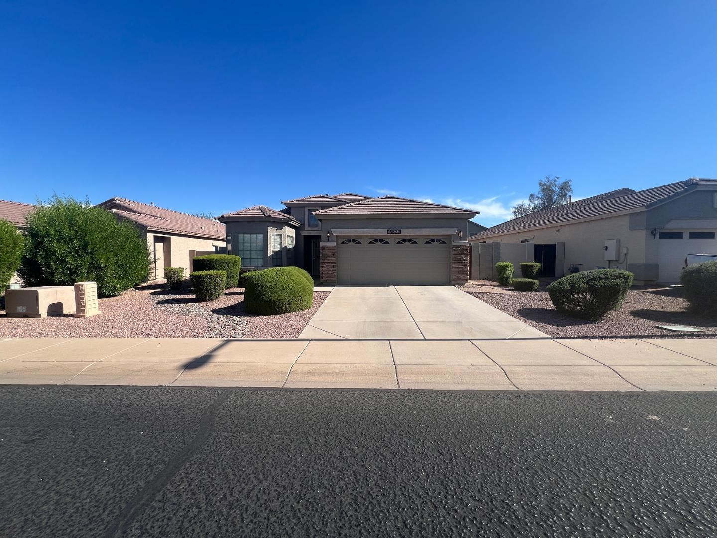 16829 W Cottonwood Street