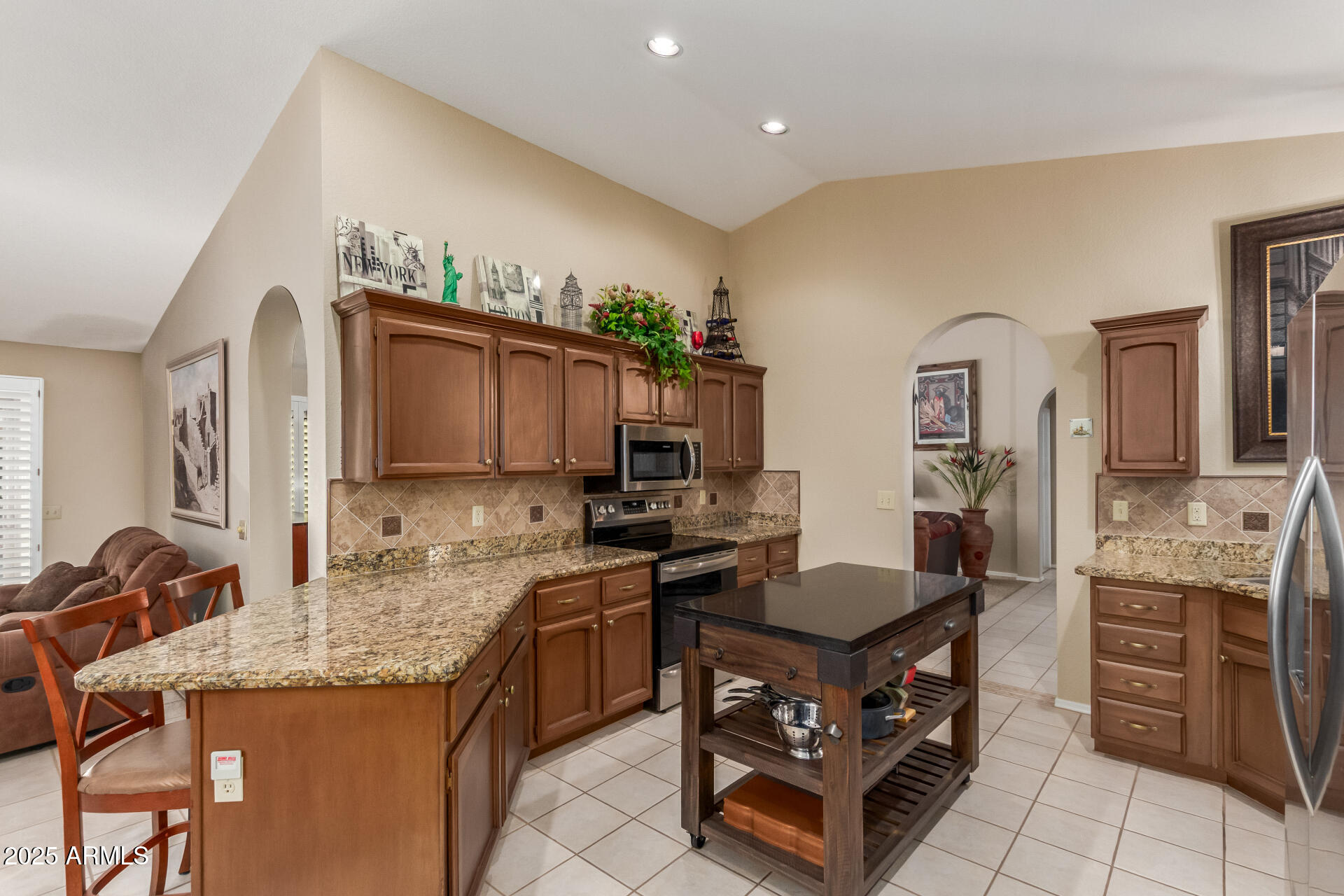 10633 E COOPERS HAWK Drive