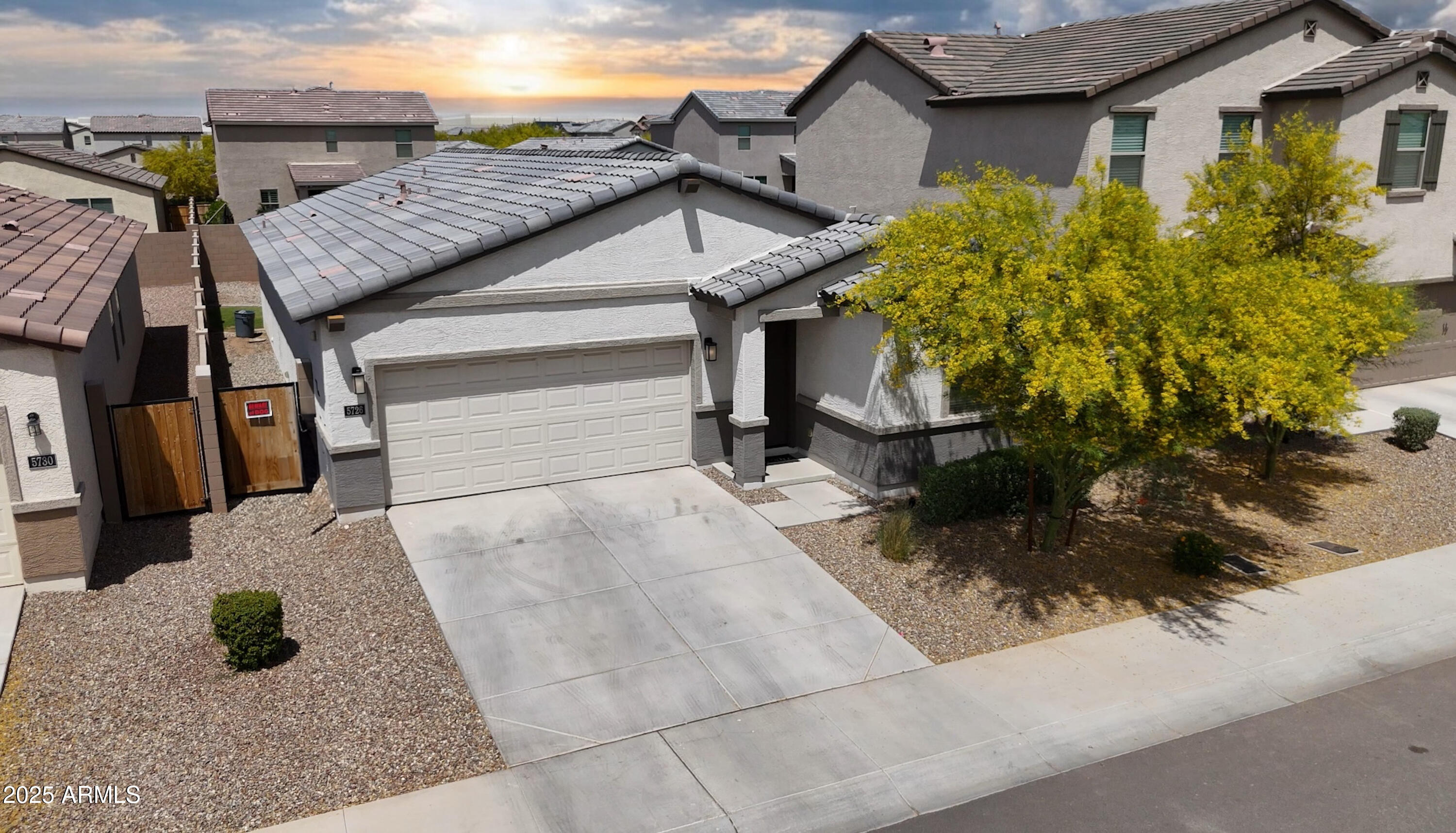 5726 W ATLANTIS Way