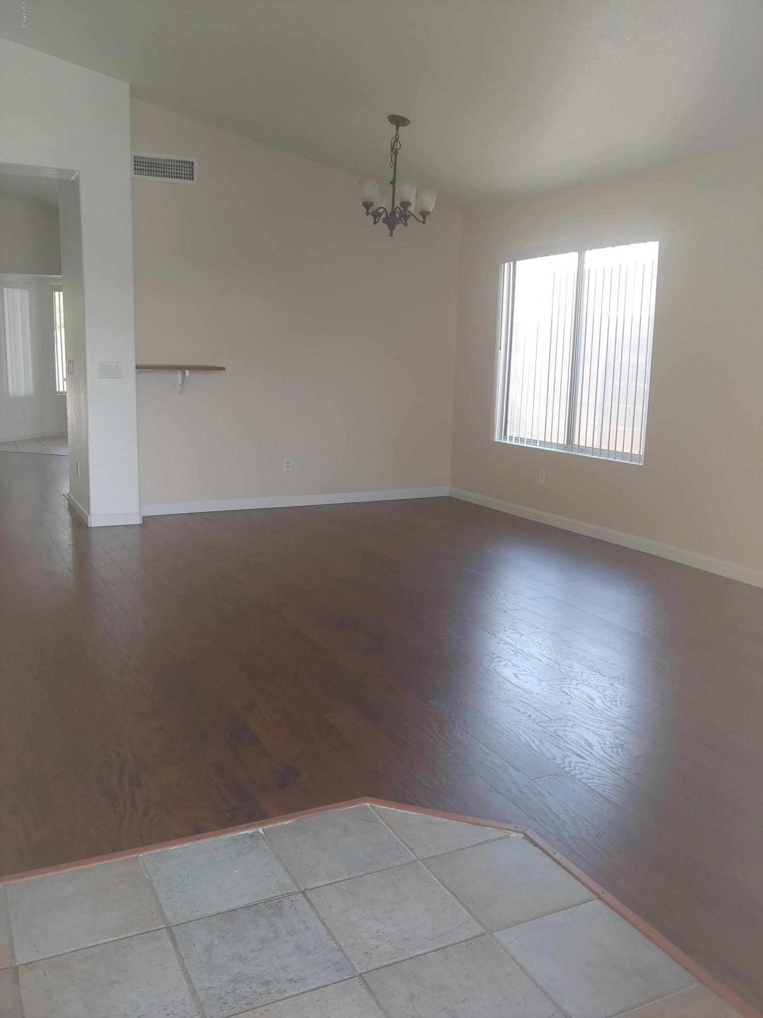 1110 W Raven Drive