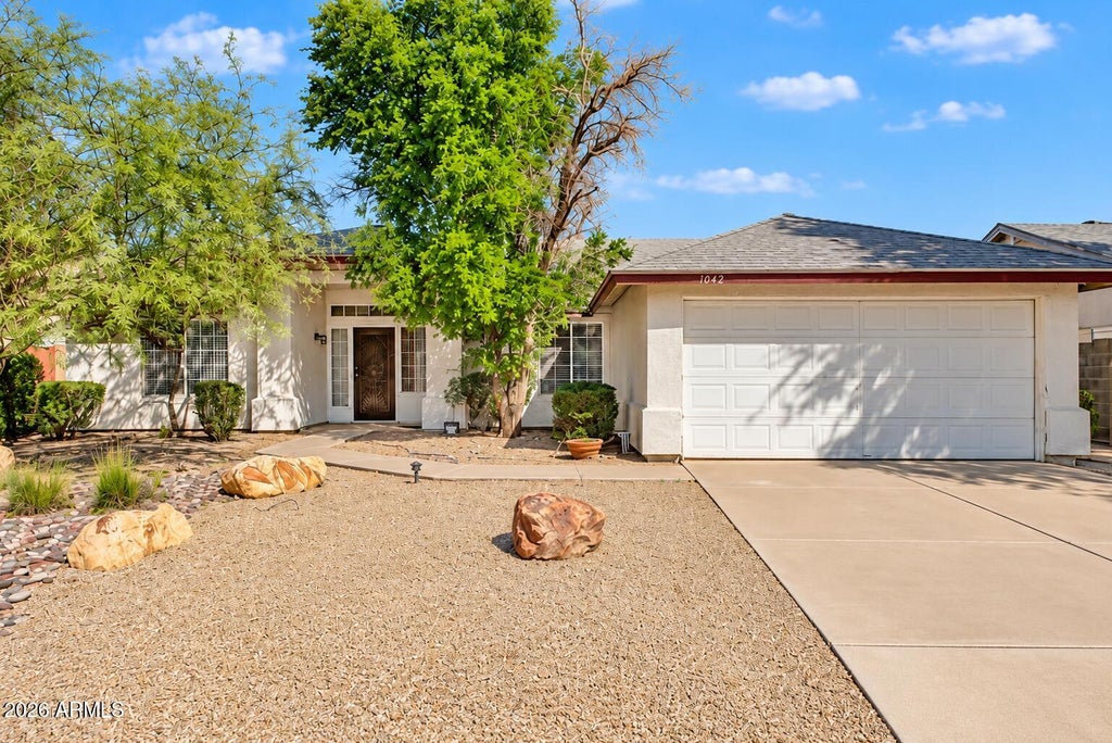 Photo of 1942 W Highland Street, Chandler, AZ 85224 (MLS # 7094450)