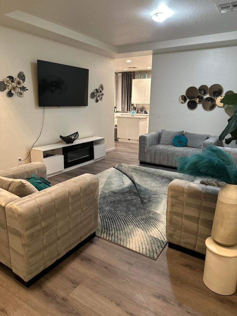 6424 N Florence Avenue