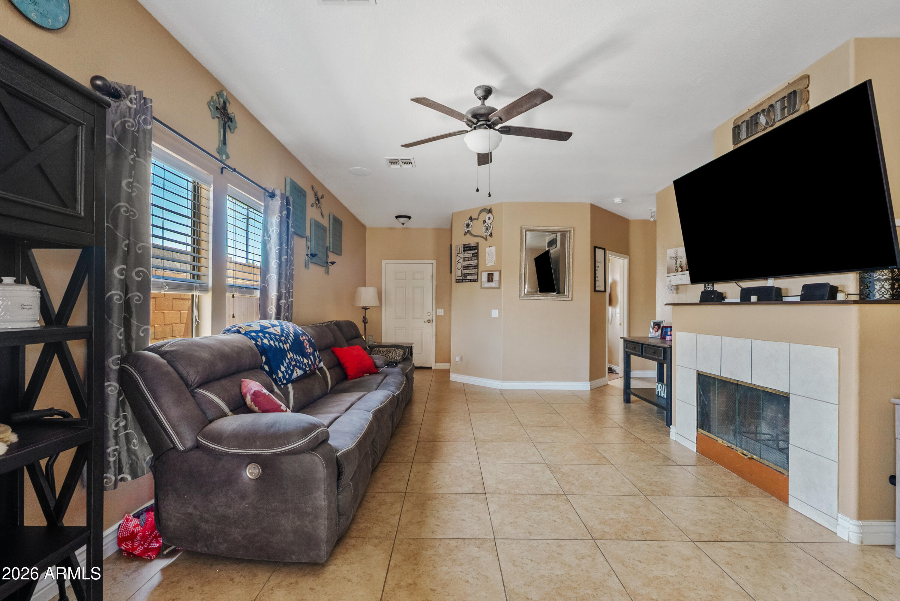 1002 S SLATER Circle